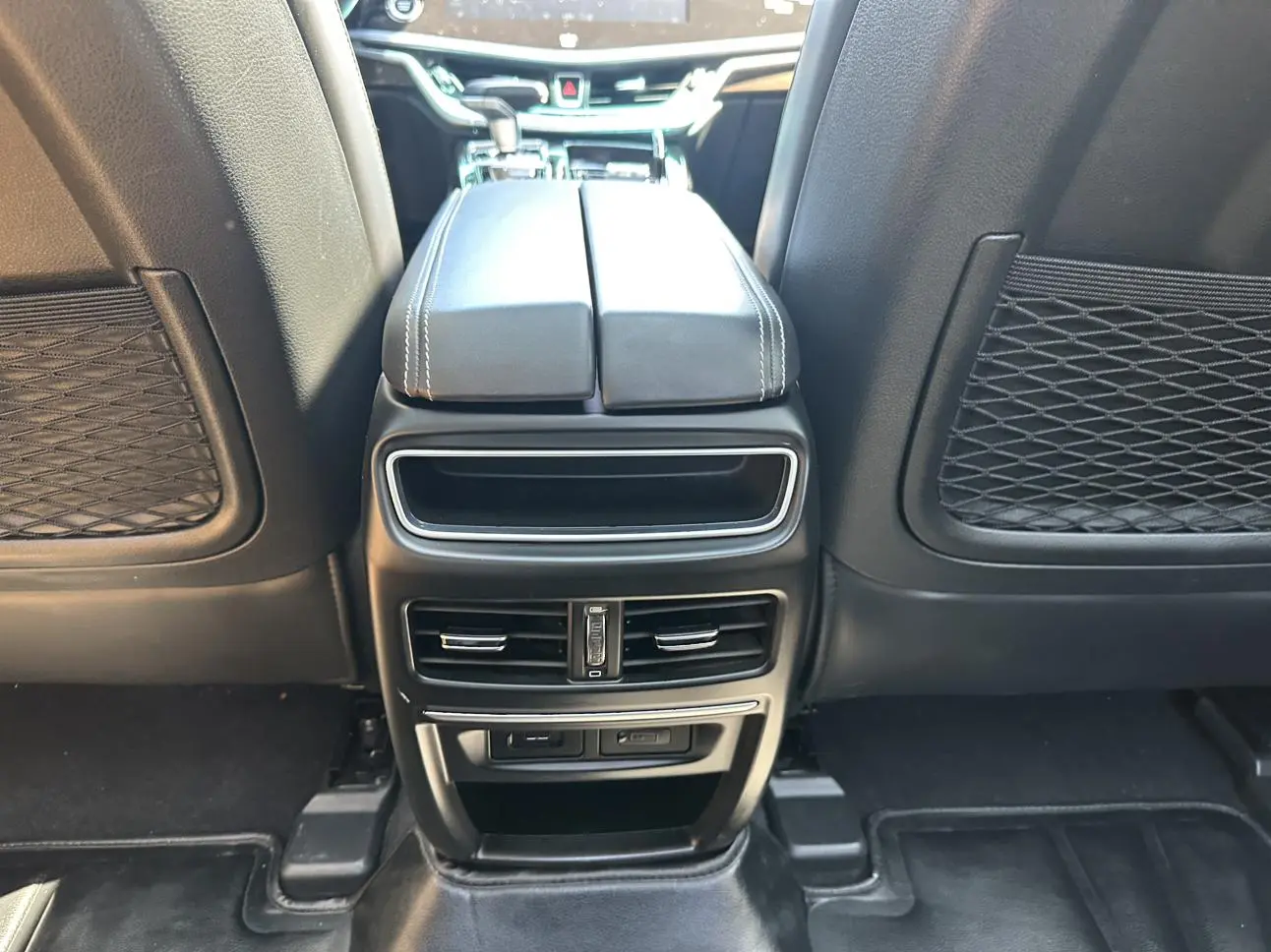 Geely 2021 1.8T Navigator +