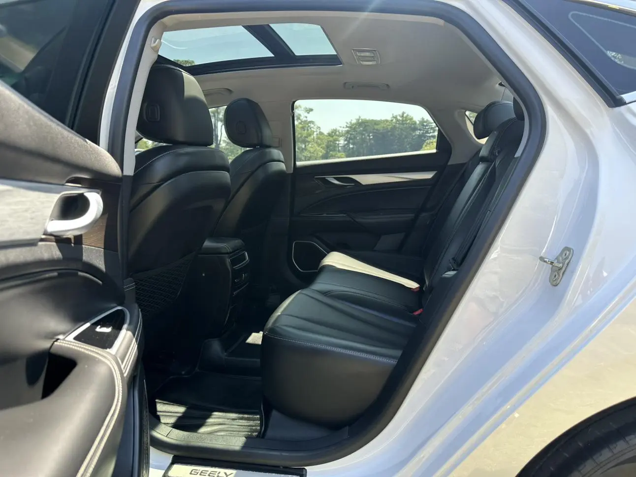 Geely 2021 1.8T Navigator +