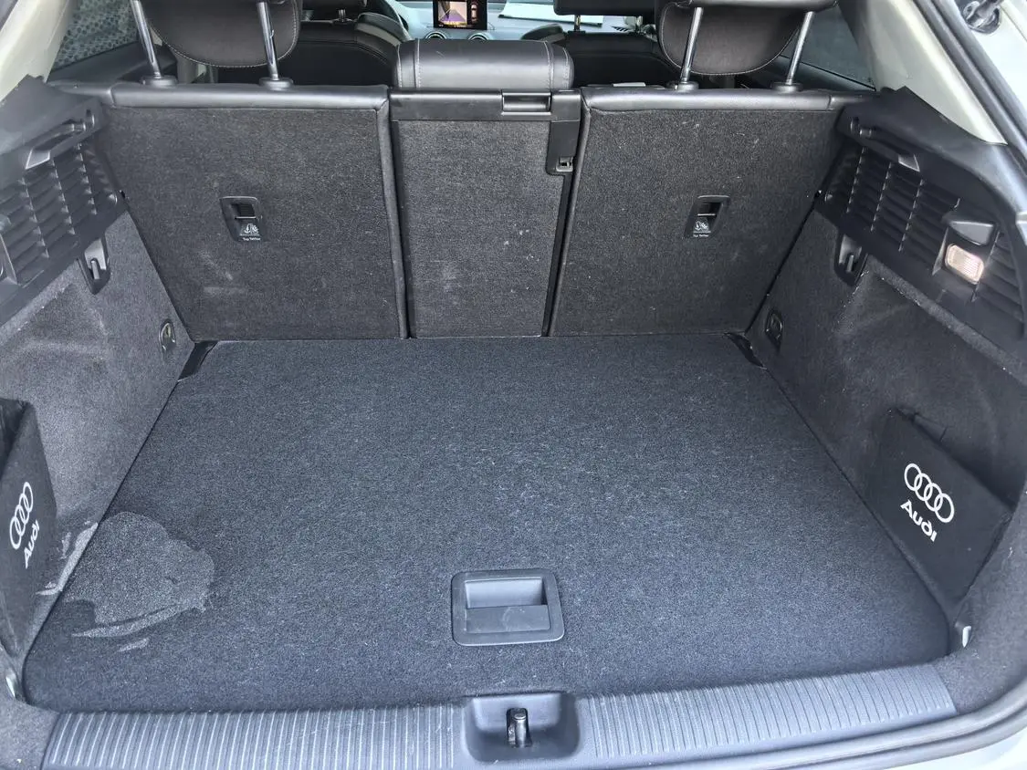 Audi Q2L 2020 35TFSI Dynamic Fashion