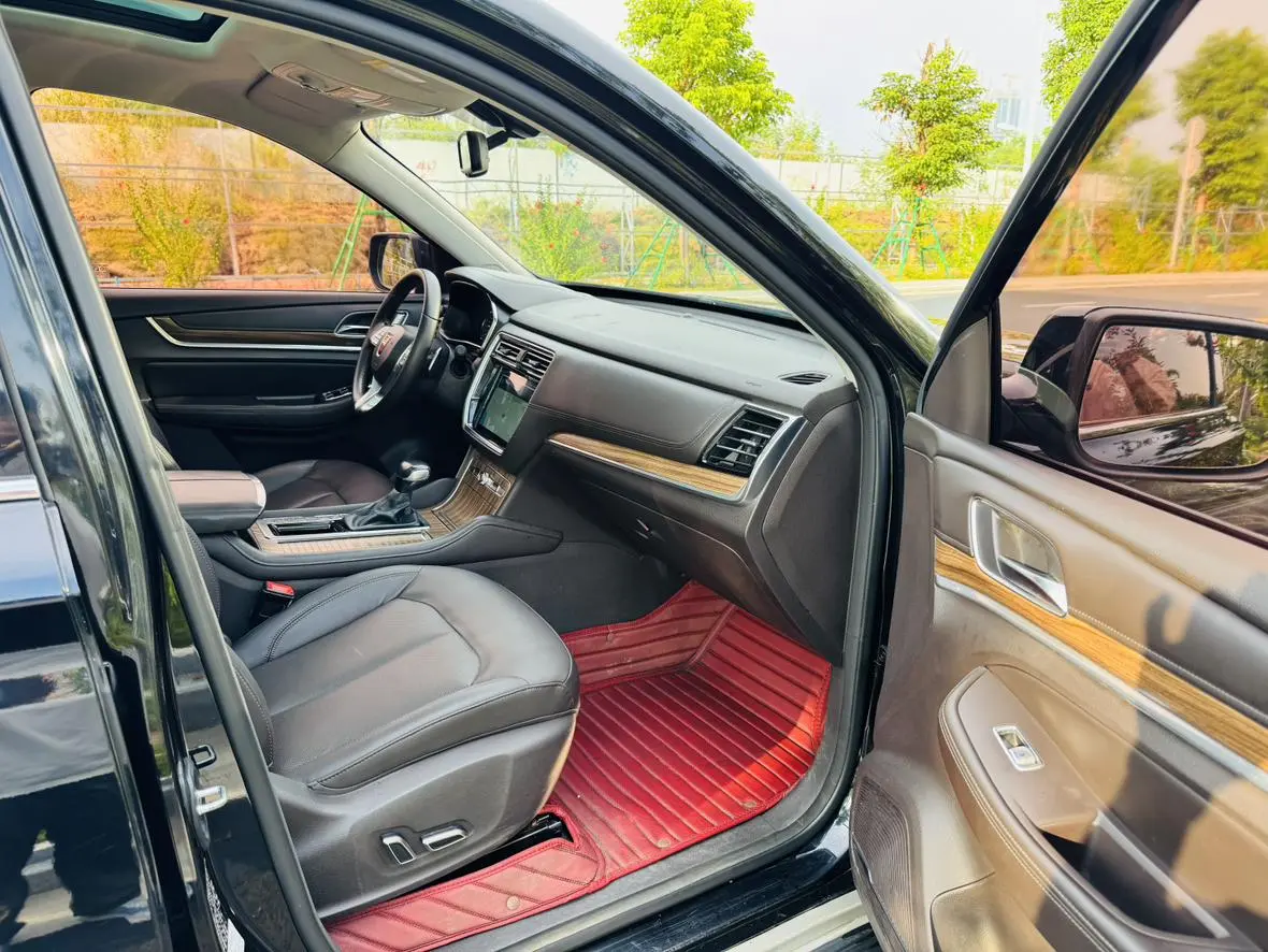 Roewe RX8 2018 30T Smart Connected 2WD Flagship
