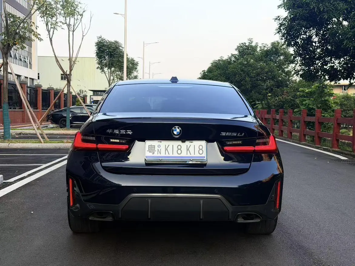BMW 3 Series 2023 325Li M Sport Shadow Night Package