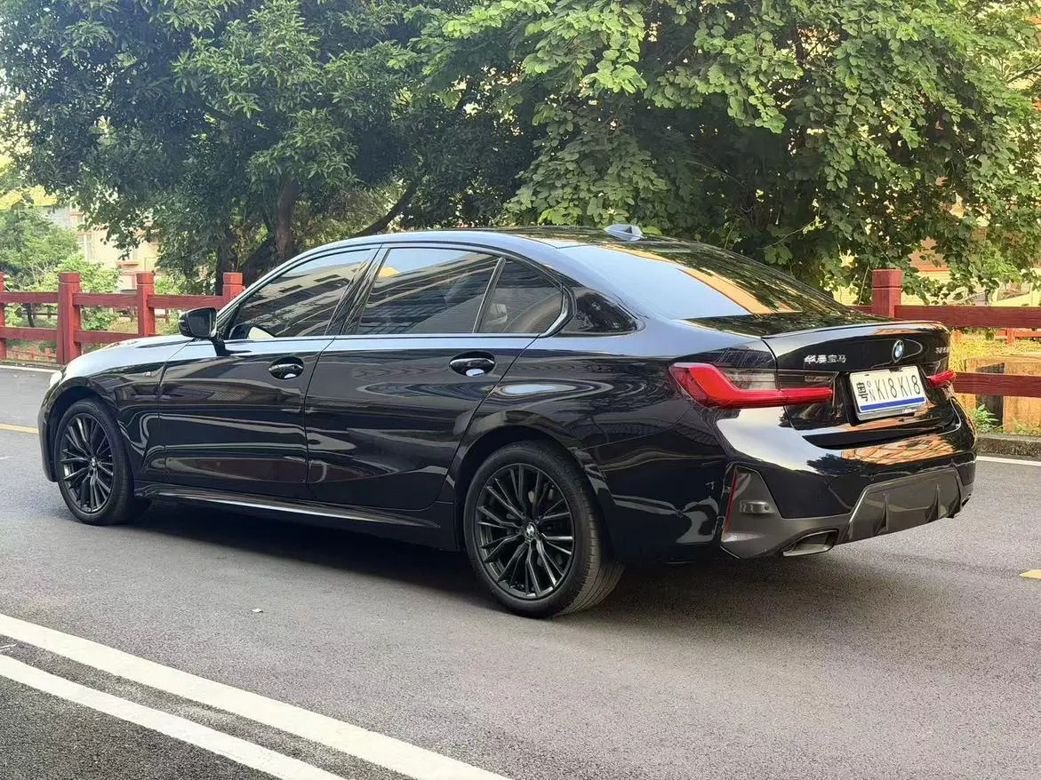 BMW 3 Series 2023 325Li M Sport Shadow Night Package