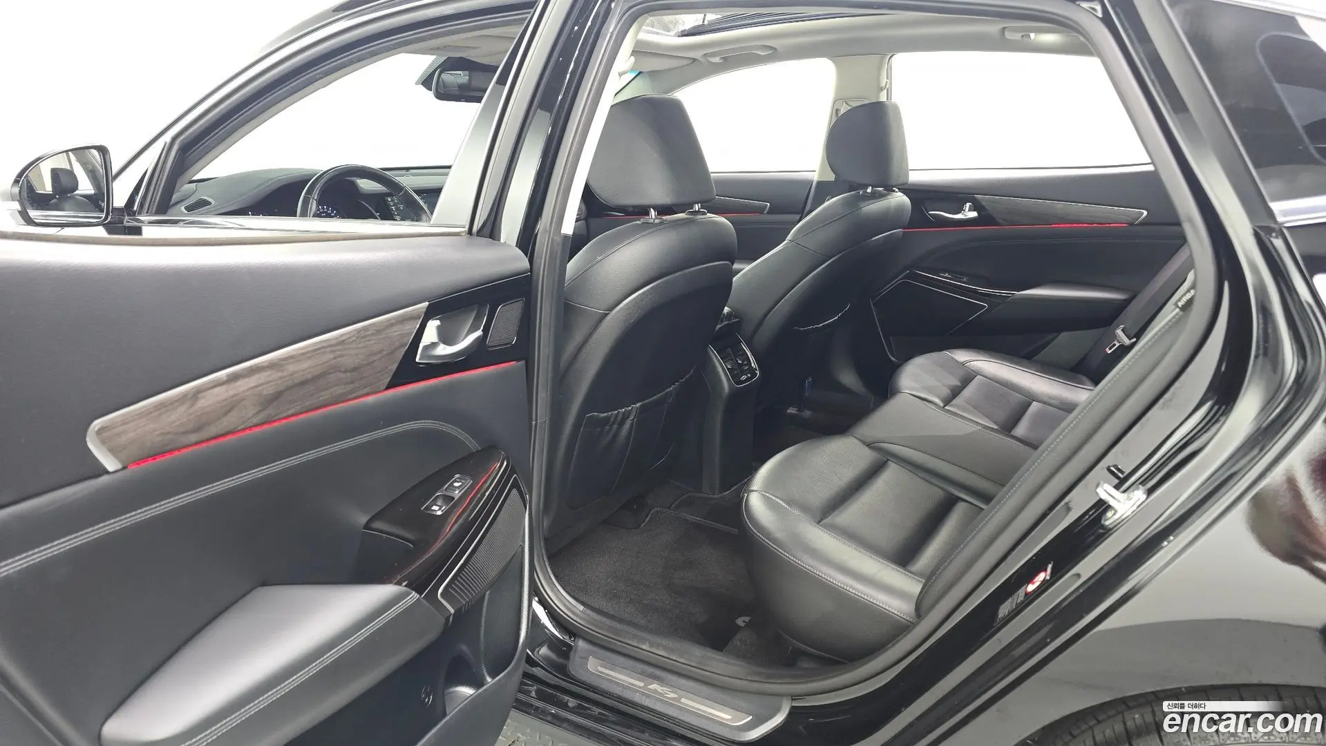 Kia K7 3.0 LPI Trendy(Rented Car)
