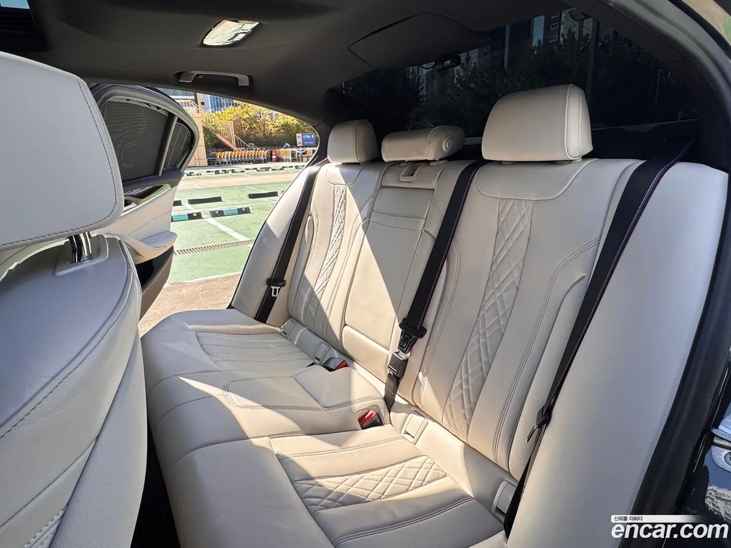 BMW 5-Series M550i xDrive 2022