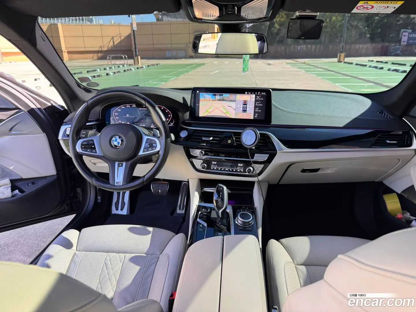 BMW 5-Series M550i xDrive 2022