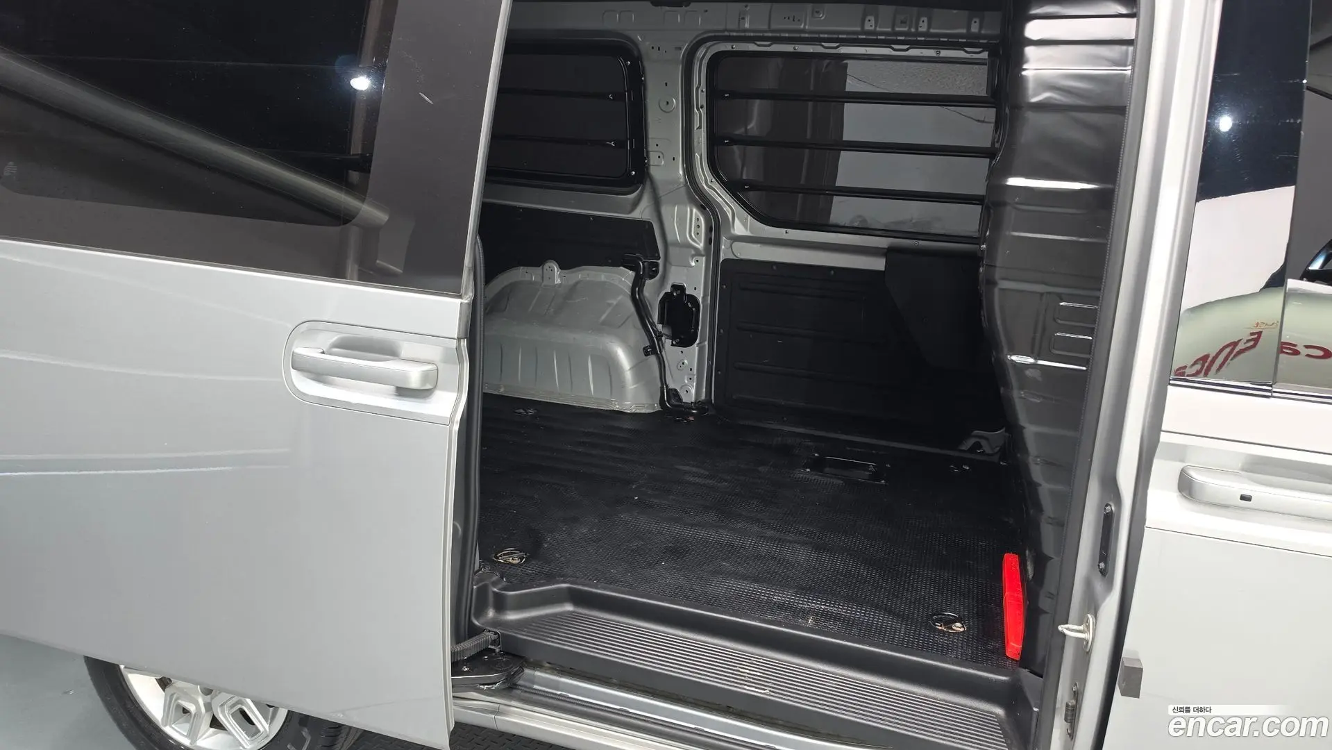 Hyundai Staria Cargo 3-Seater 2022