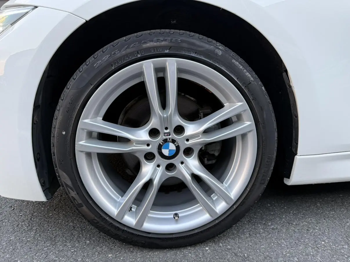BMW 3 Series 2018 320Li Leading M Sport Package