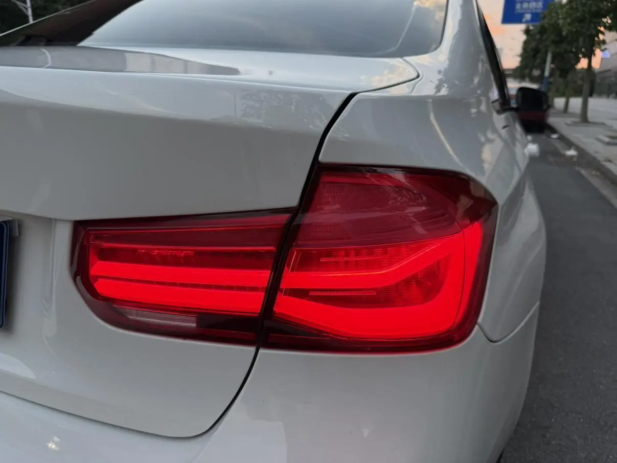BMW 3 Series 2018 320Li Leading M Sport Package
