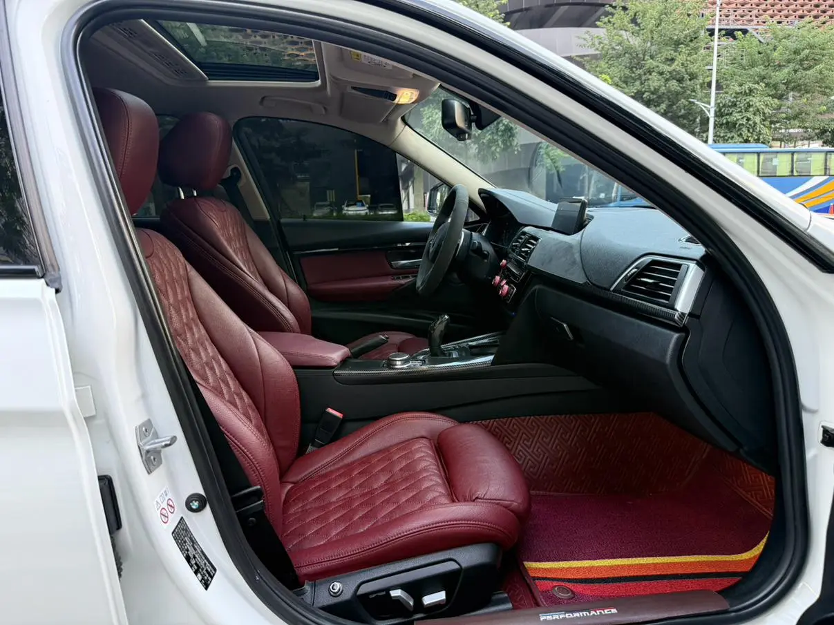 BMW 3 Series 2018 320Li Leading M Sport Package