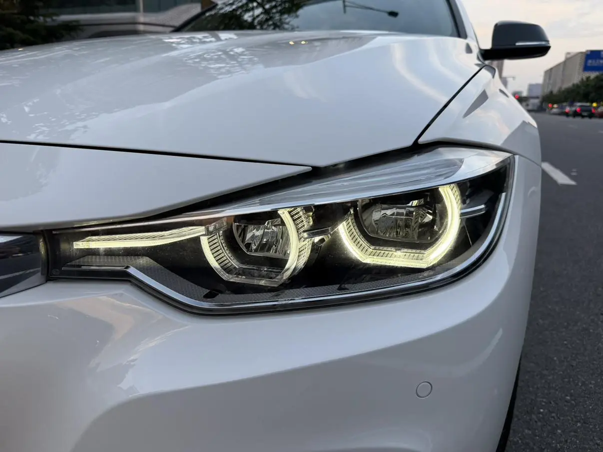BMW 3 Series 2018 320Li Leading M Sport Package