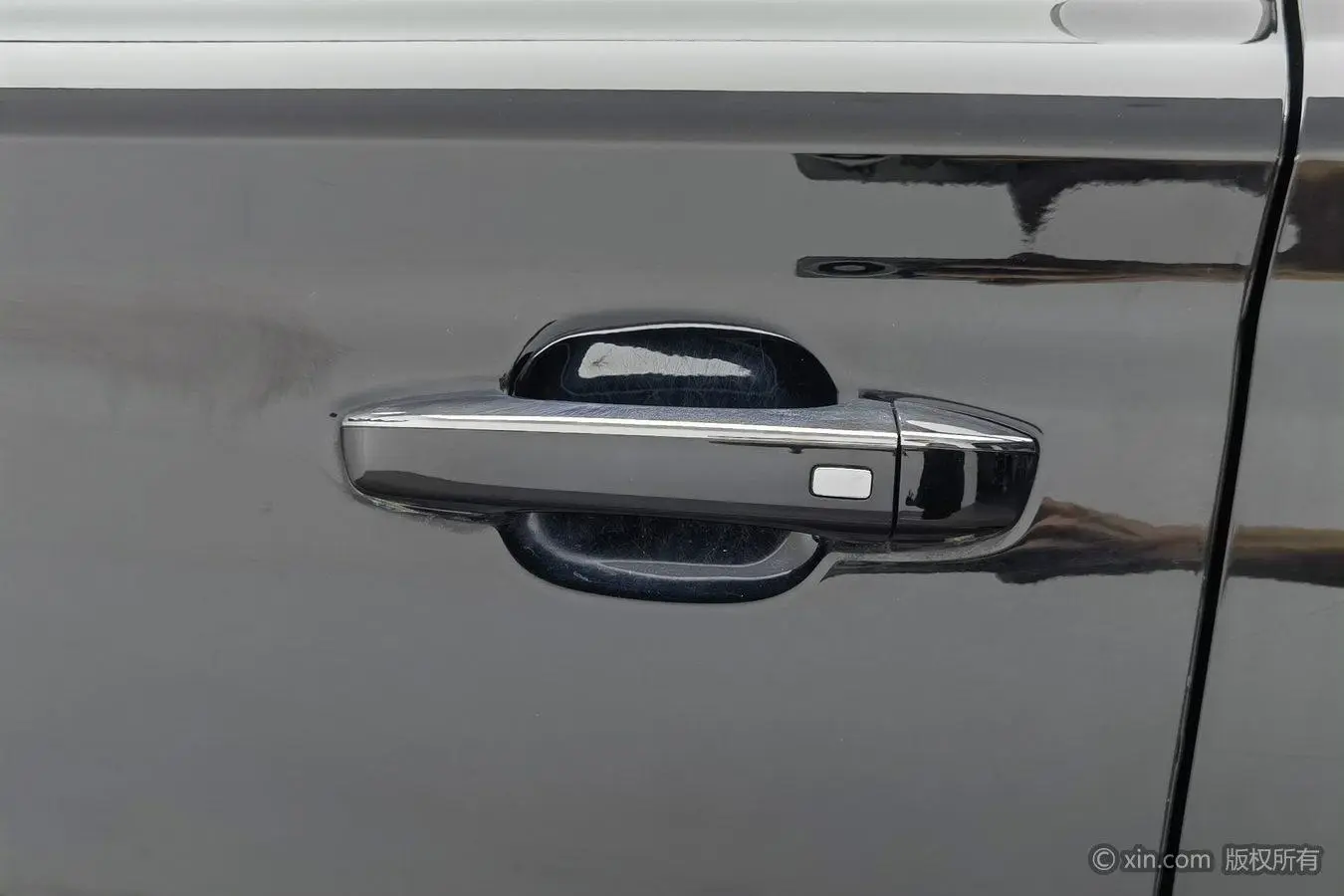 Roewe RX8 2019 30T Smart Connected 2WD Flagship