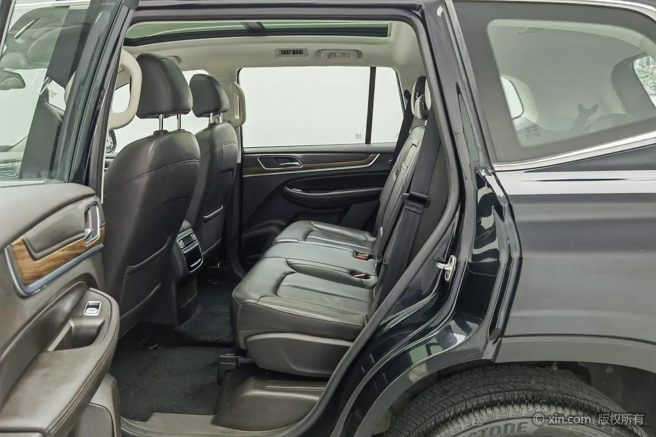 Roewe RX8 2019 30T Smart Connected 2WD Flagship