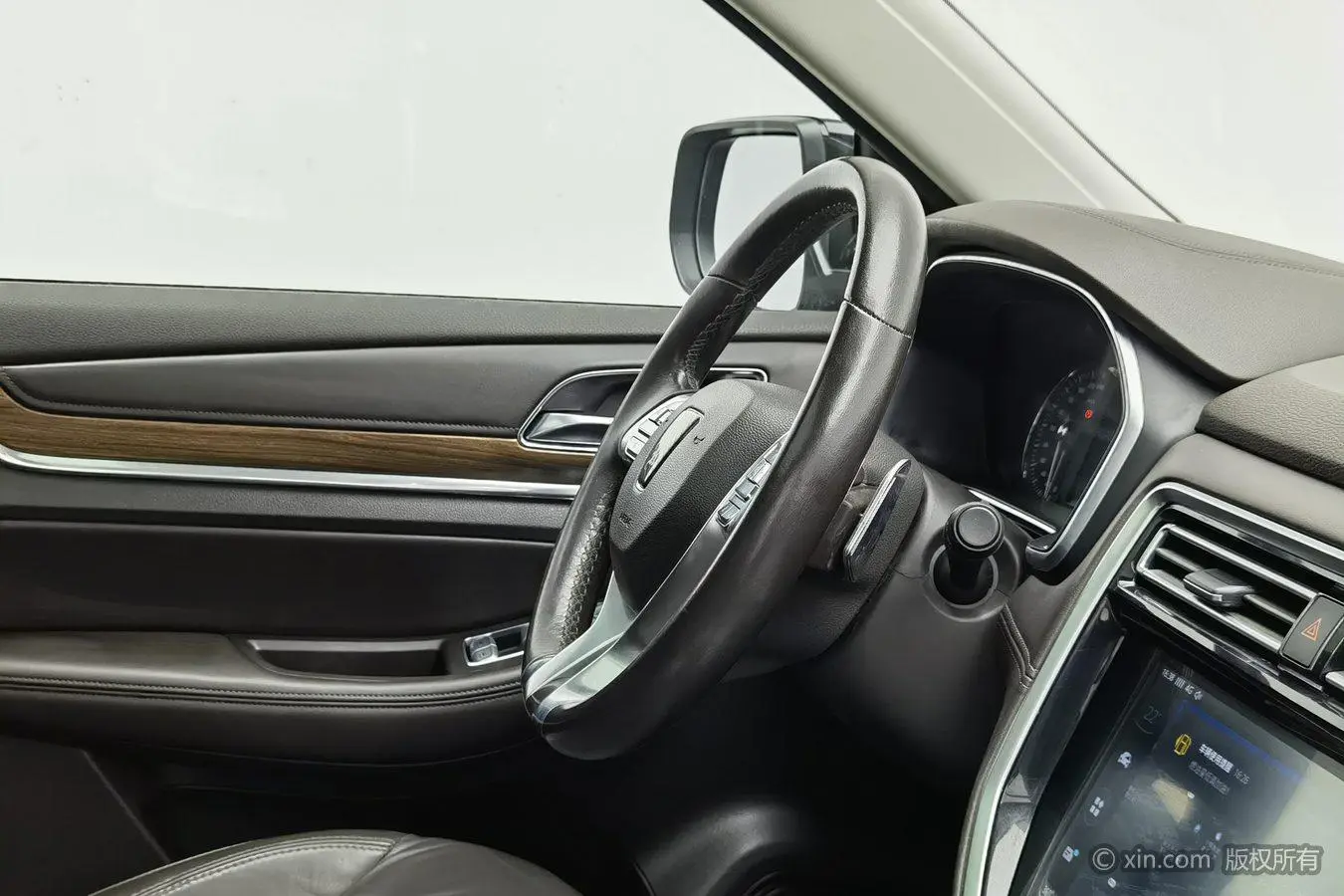 Roewe RX8 2019 30T Smart Connected 2WD Flagship