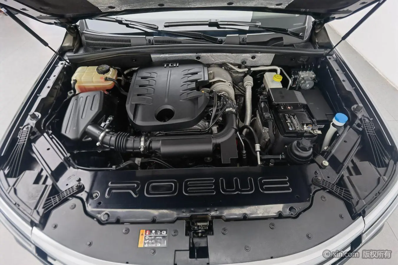 Roewe RX8 2019 30T Smart Connected 2WD Flagship