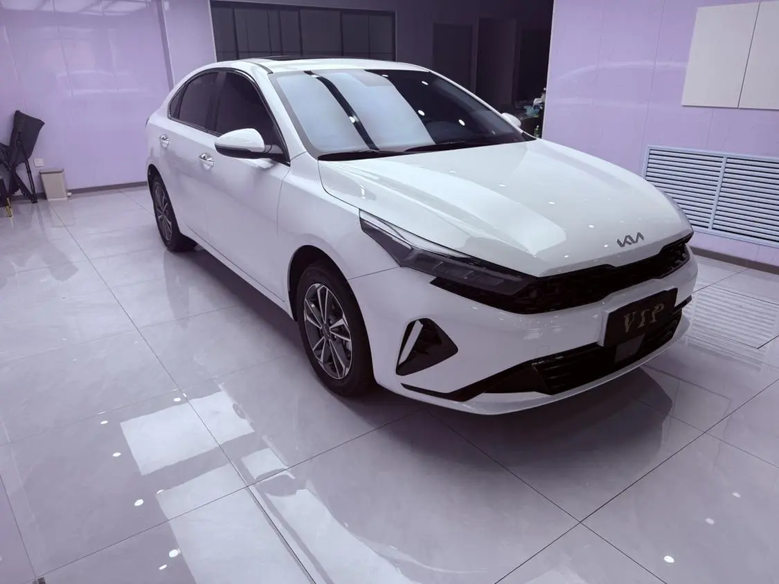 Kia K3 2023 1.5L IVT Luxury