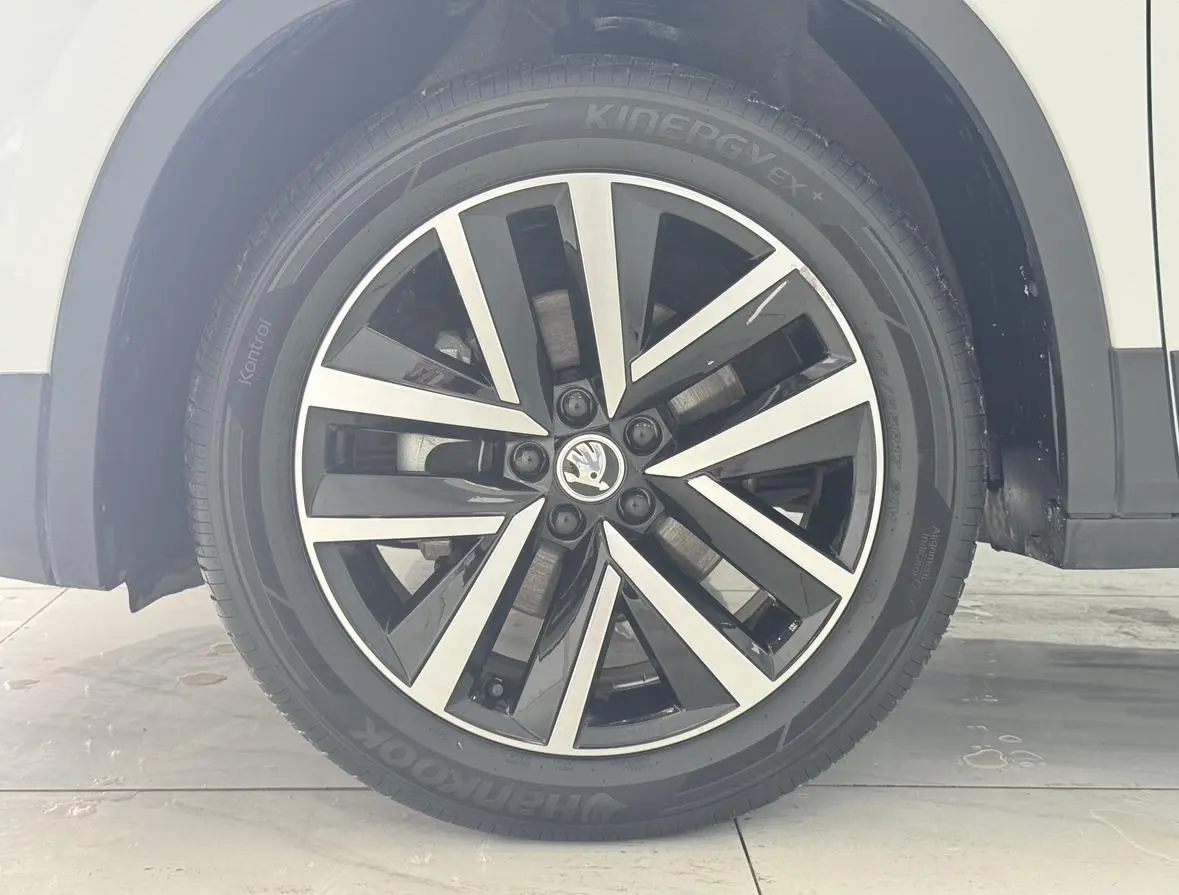Skoda 2023 Facelift 1.5L Auto