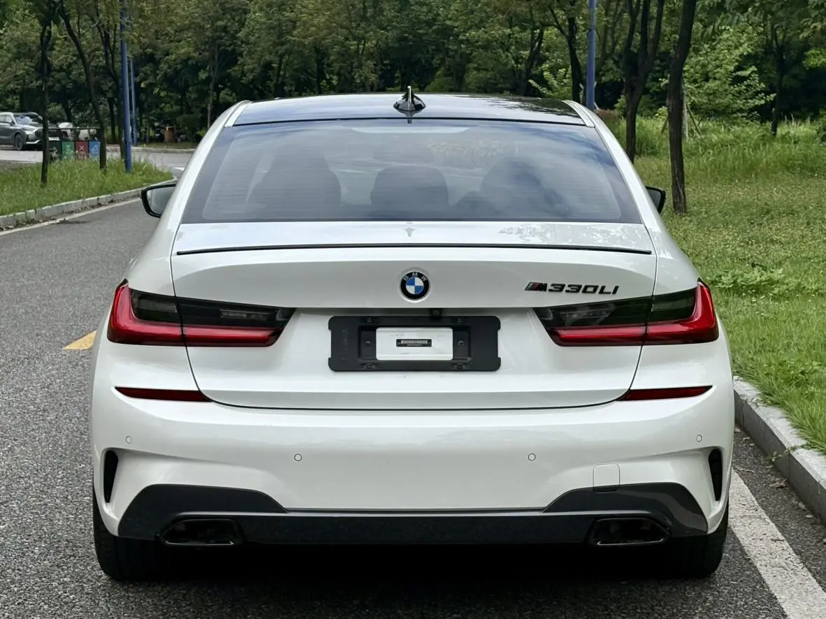BMW 3 Series 2020 325Li M Sport Shadow Night Package