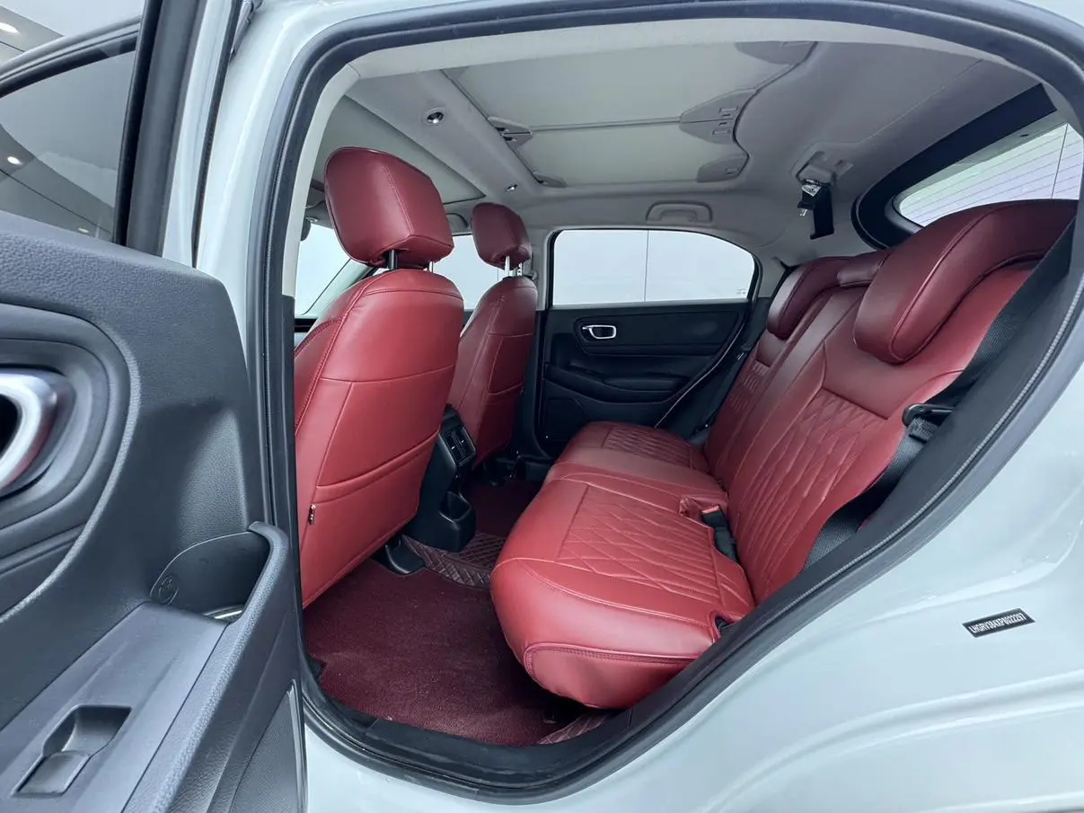 Honda Vezel 2023 1.5L CVT Pioneer