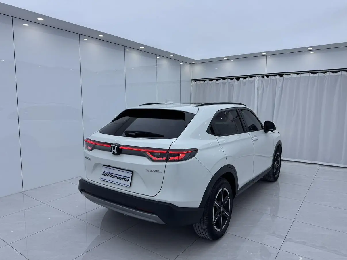 Honda Vezel 2023 1.5L CVT Pioneer