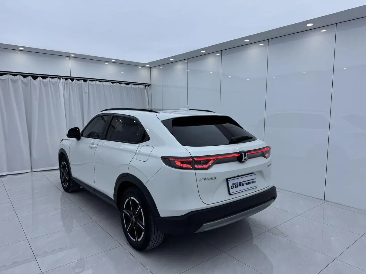 Honda Vezel 2023 1.5L CVT Pioneer