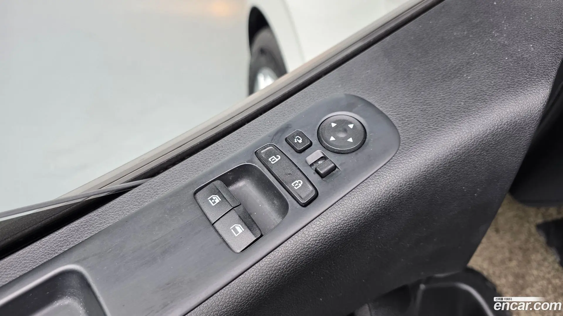 Hyundai Staria Cargo 5-Seater 2022