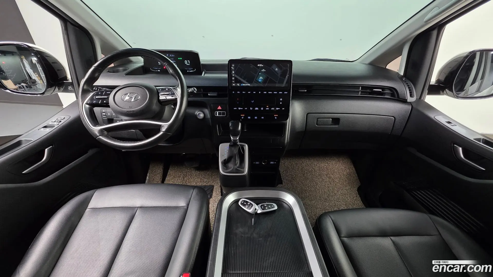 Hyundai Staria Cargo 5-Seater 2022