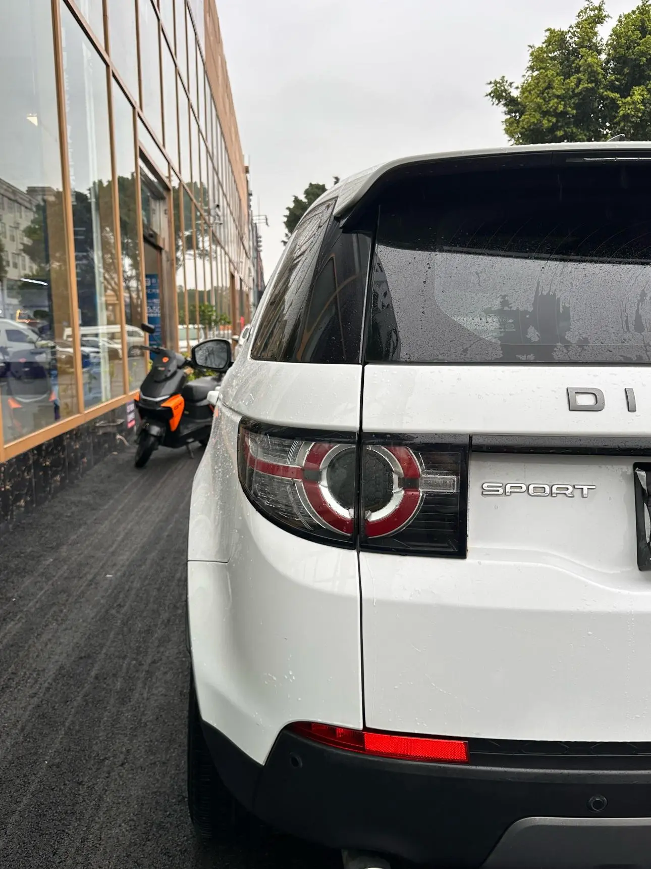 Land Rover Discovery Sport 2019 240PS SE China VI
