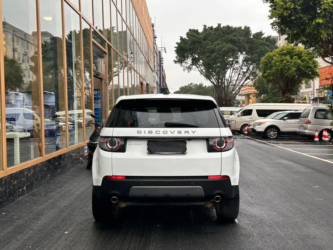 Land Rover Discovery Sport 2019 240PS SE China VI