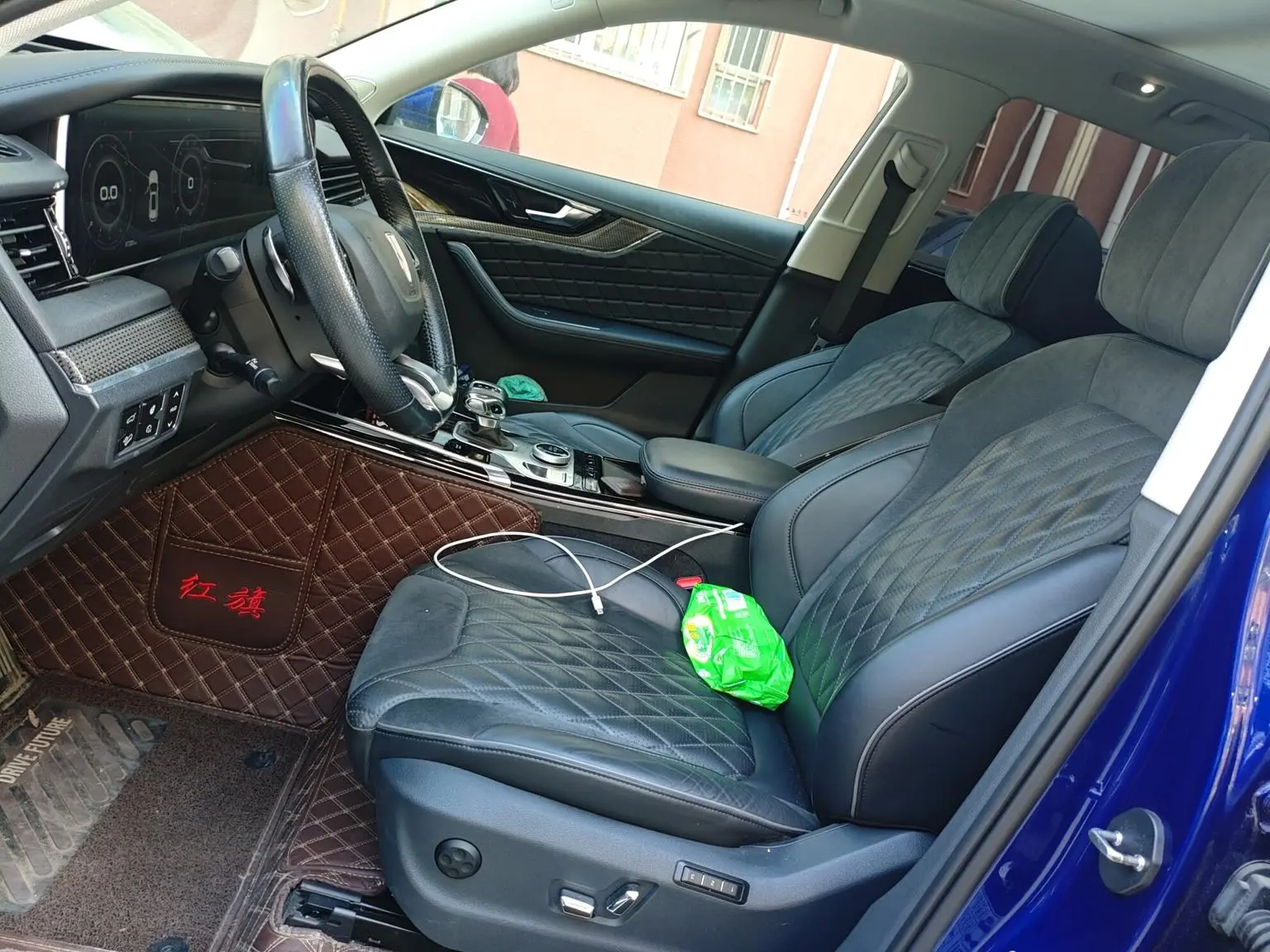 Hongqi HS5 2019 2.0T Smart Connected