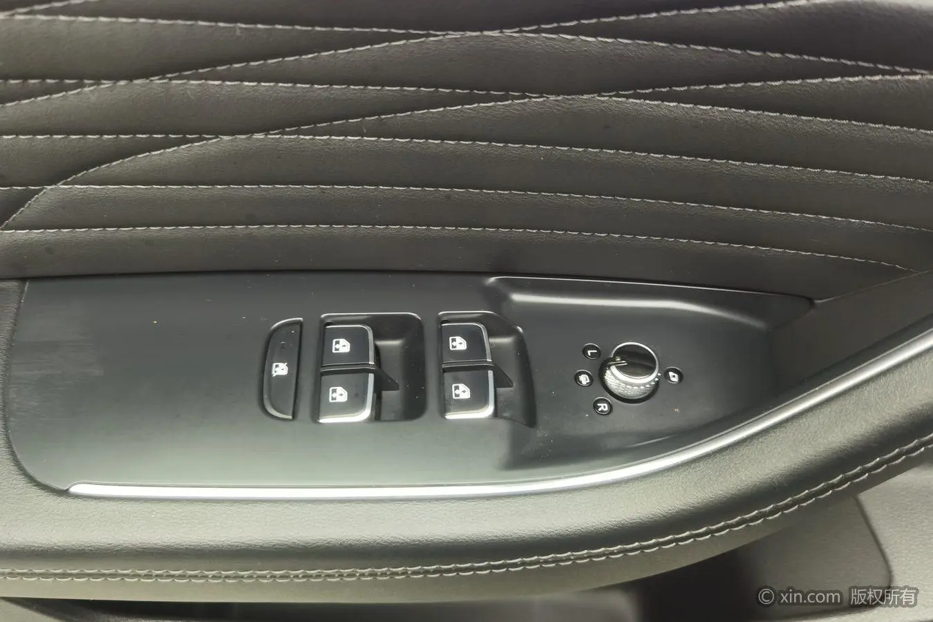 Hongqi HS5 2022 Facelift 2.0T Connected Flagship Enjoy