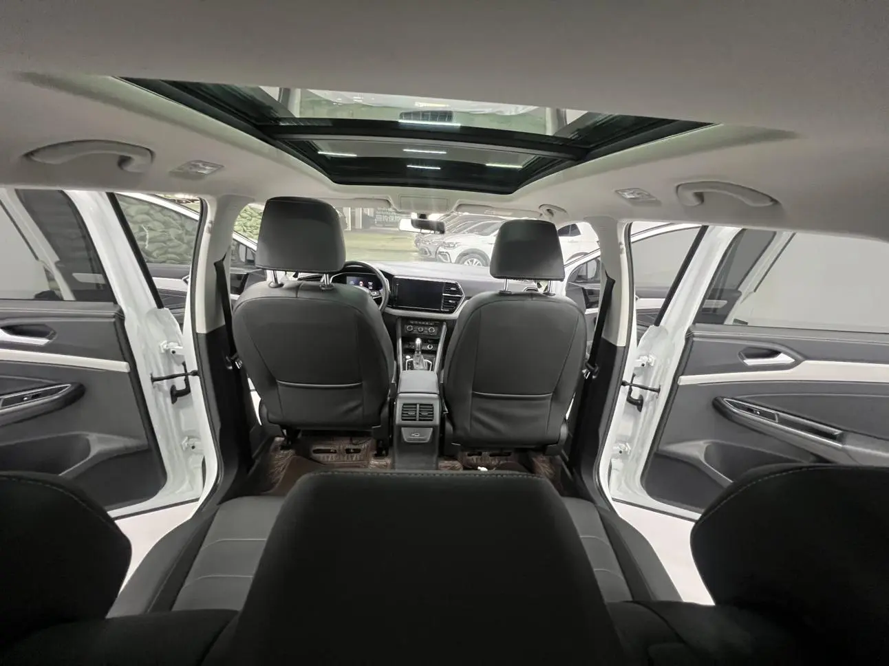 Jetta VS7 2022 1.4T Auto Comfort Plus Pro