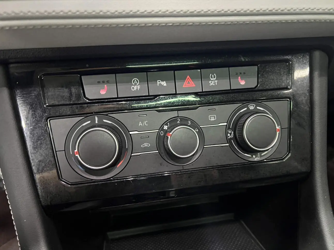 Jetta VS7 2022 1.4T Auto Comfort Plus Pro