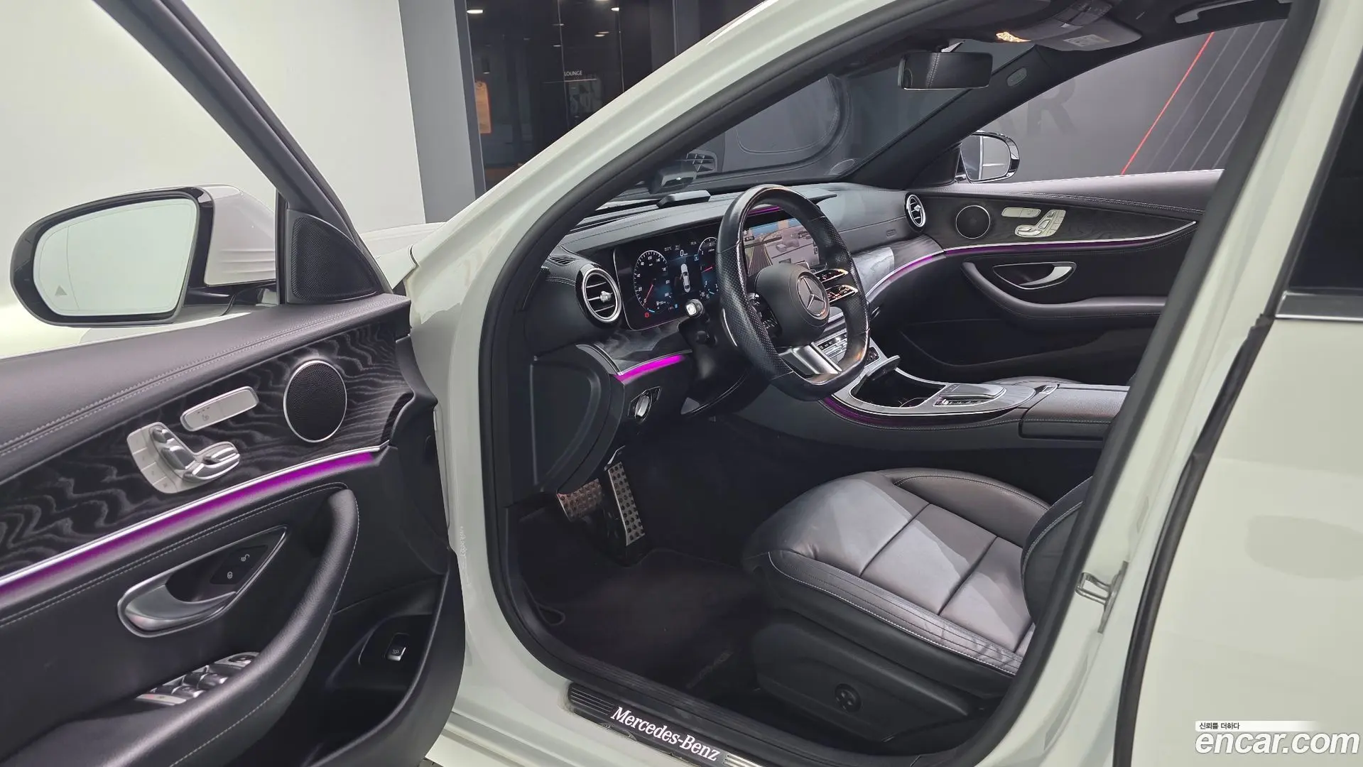 Mercedes-Benz E-Class E220d 4MATIC AMG Line