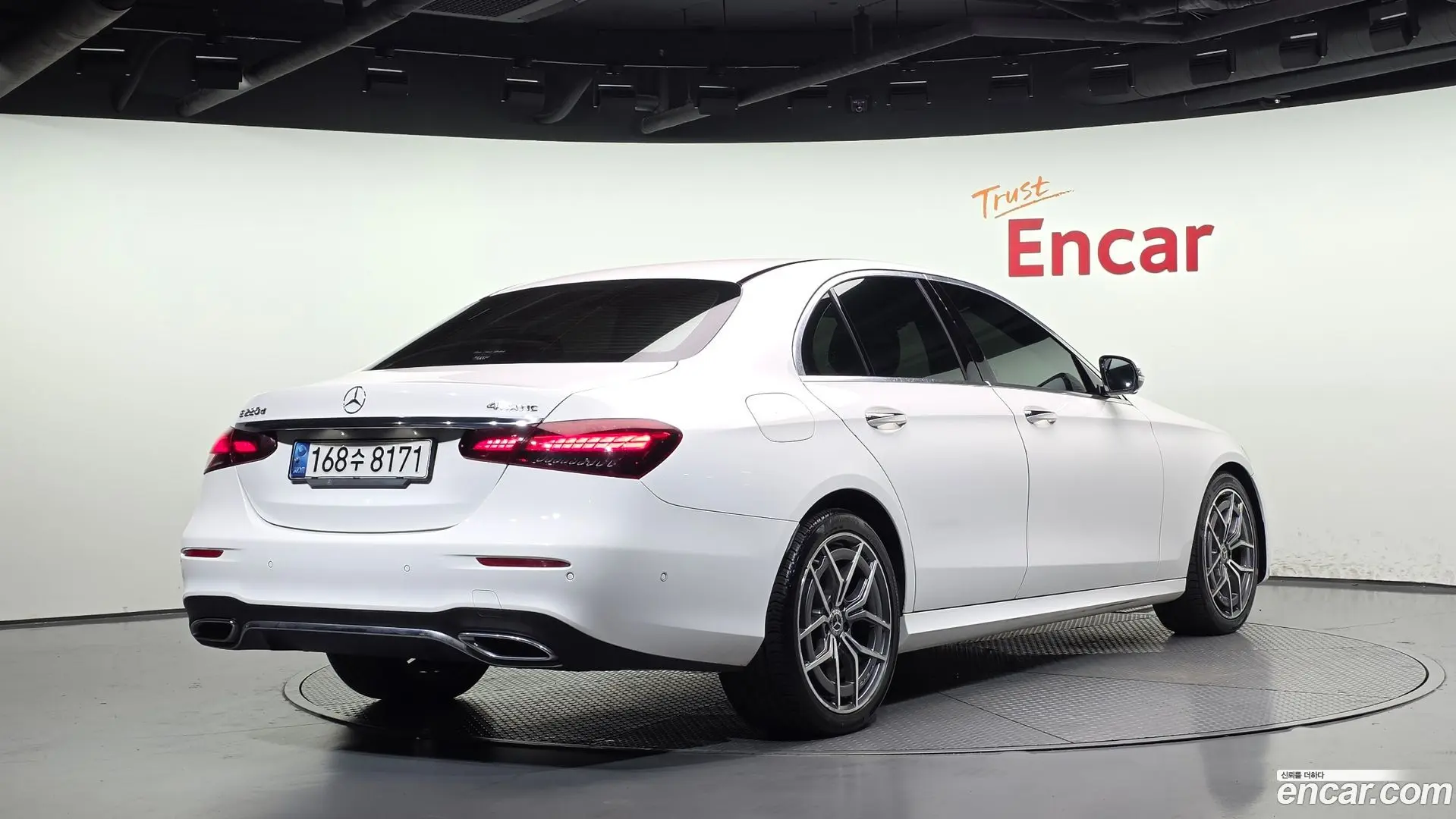 Mercedes-Benz E-Class E220d 4MATIC AMG Line