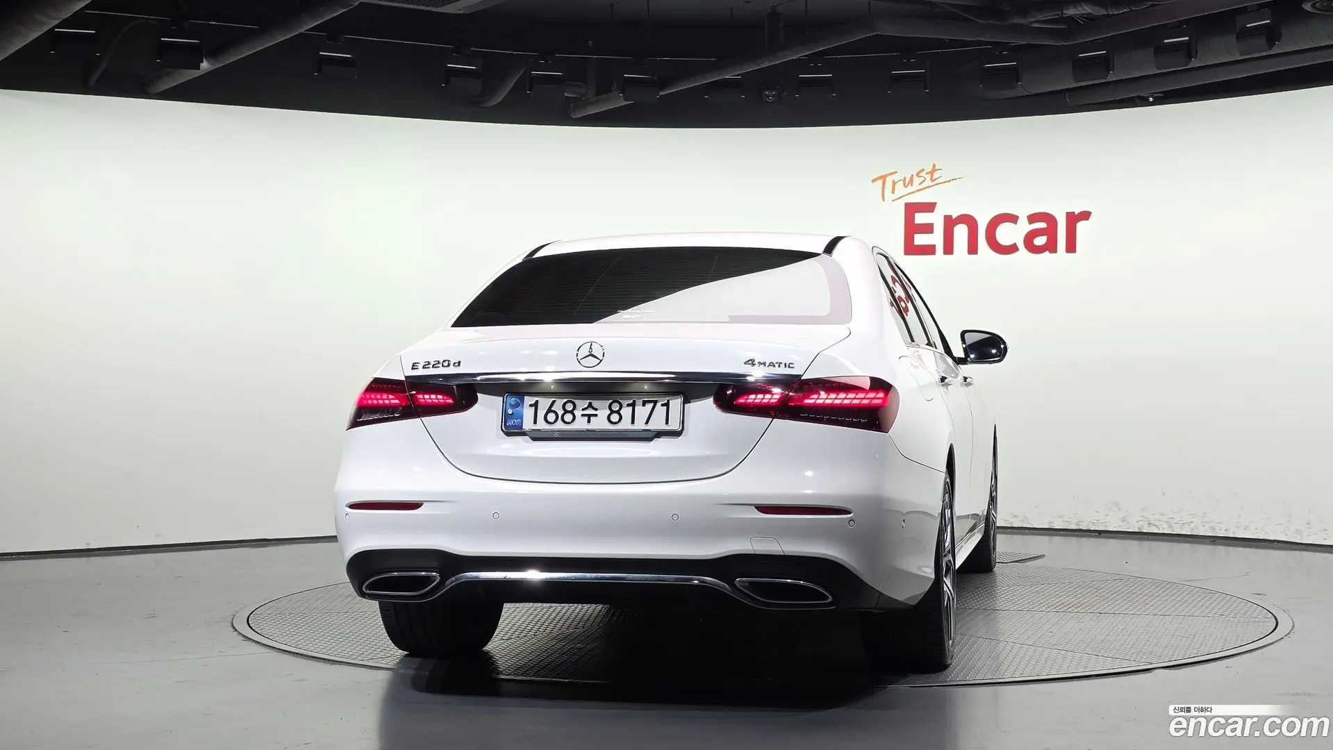 Mercedes-Benz E-Class E220d 4MATIC AMG Line