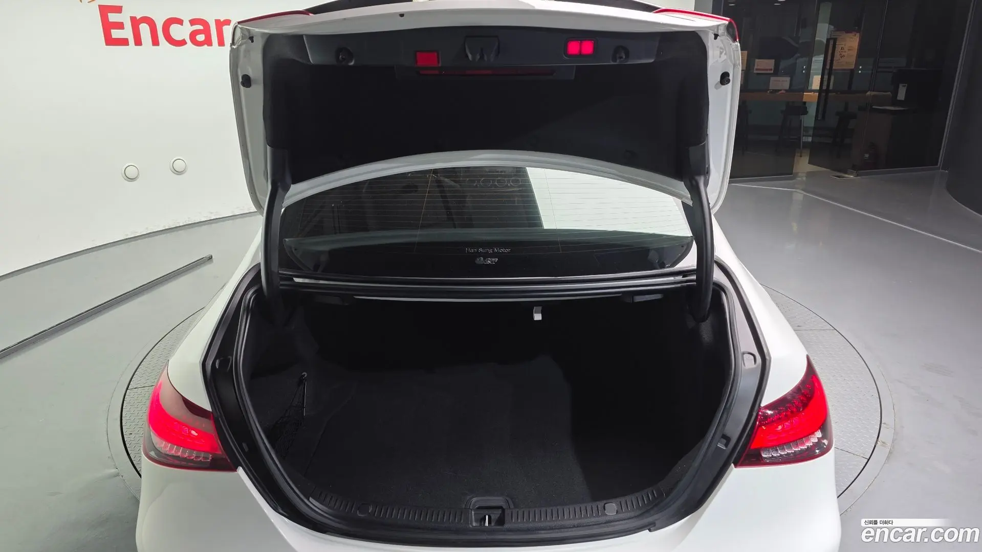 Mercedes-Benz E-Class E220d 4MATIC AMG Line