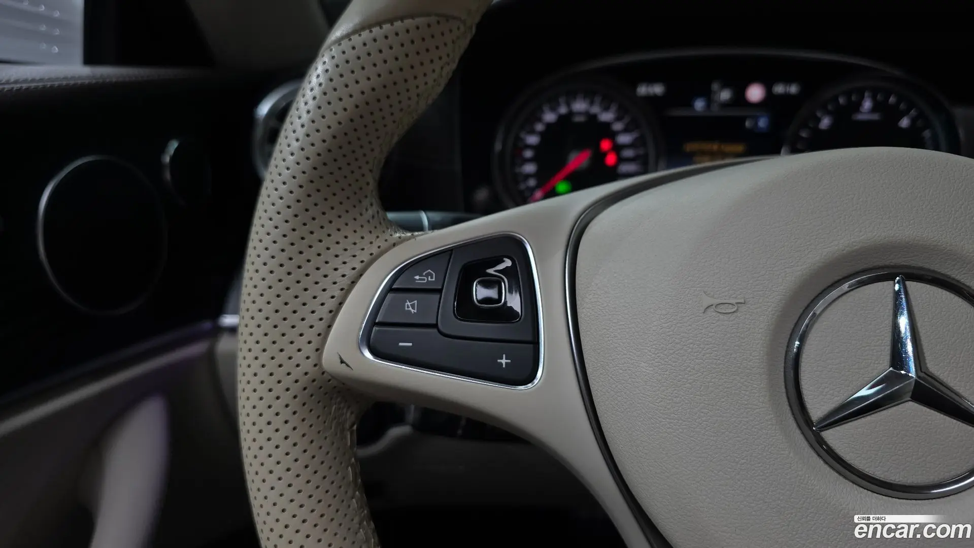 Mercedes-Benz E-Class E220d Cabriolet