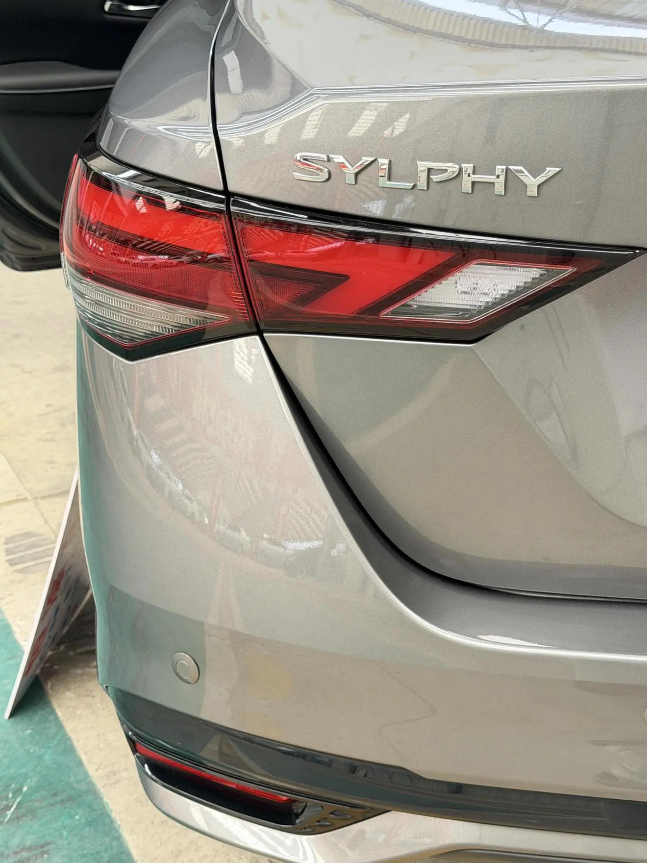 Nissan Sylphy 2023 Facelift 1.6L CVT Smart