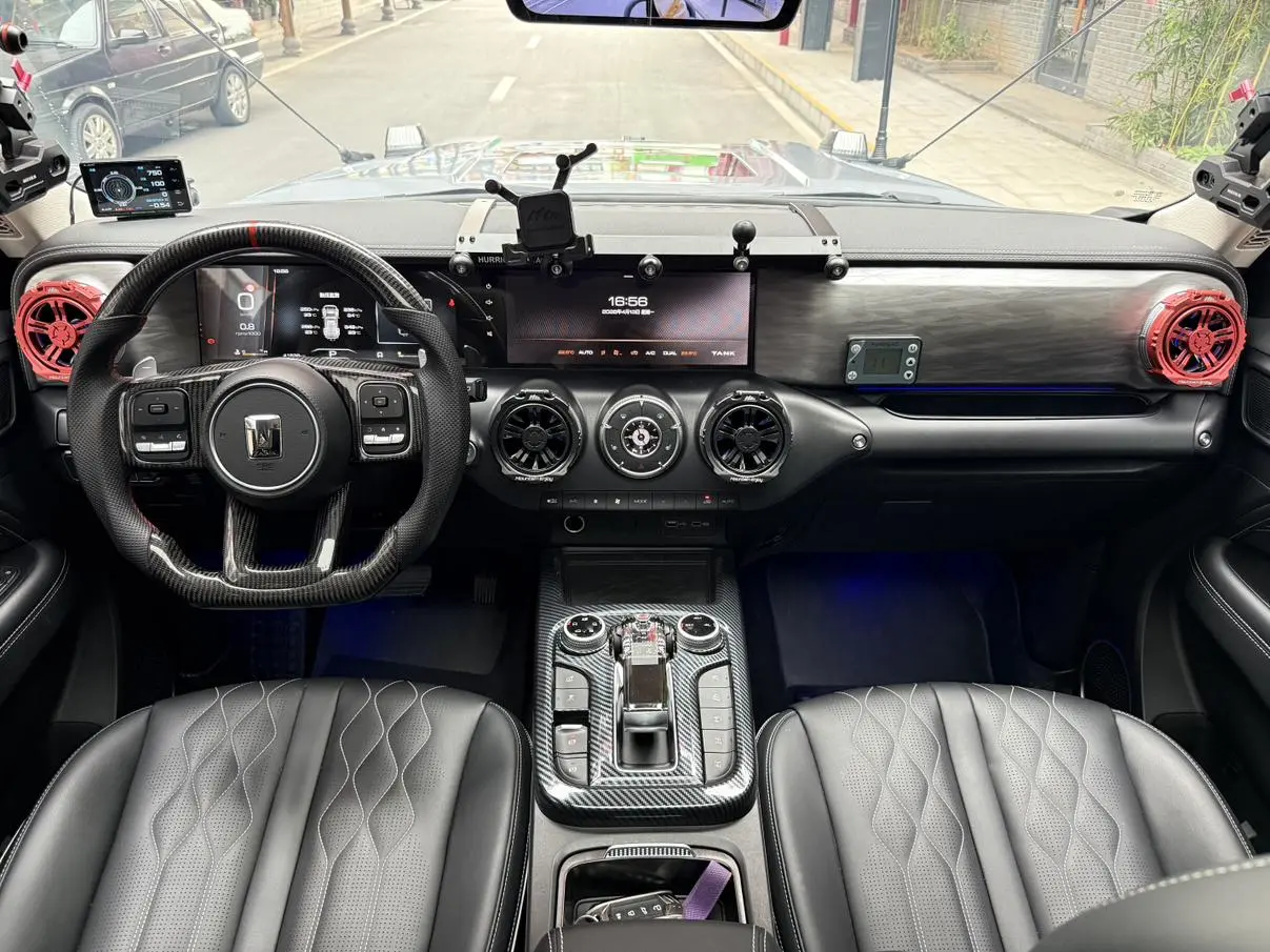 300 2022 2.0T
