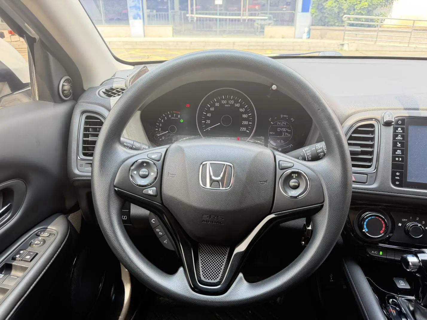 Honda Vezel 2020 1.5L CVT Pioneer