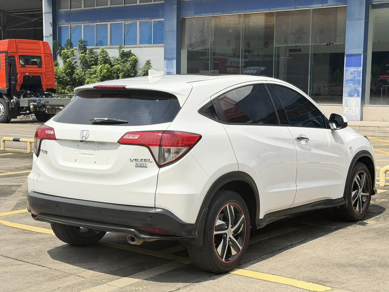 Honda Vezel 2020 1.5L CVT Pioneer