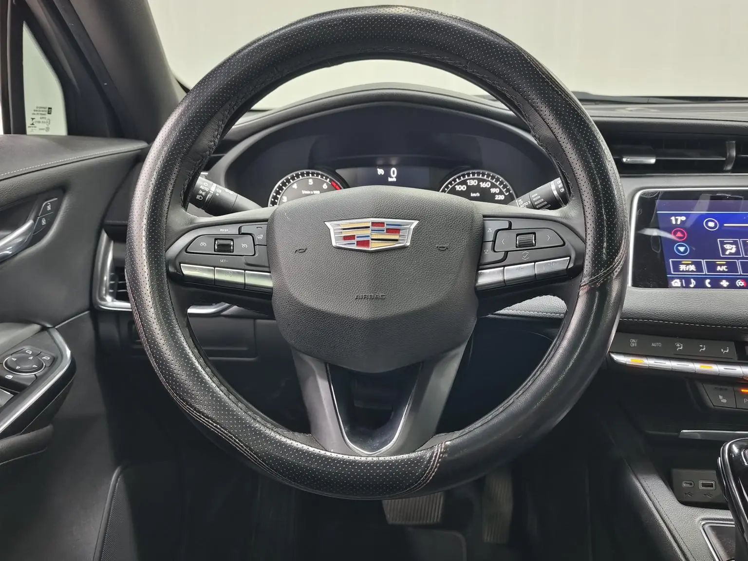Cadillac XT4 2021 28T 2WD Luxury