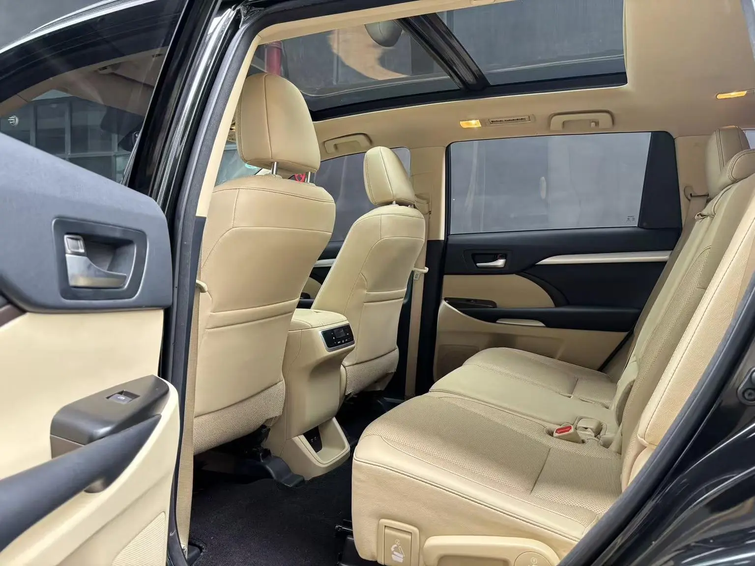 Toyota Highlander 2018 2.0T 4WD Luxury 7 seat China VI