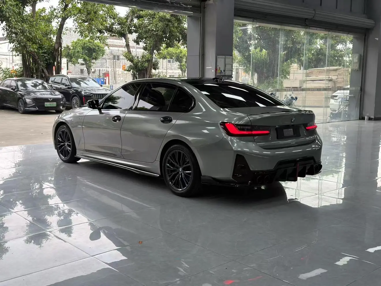 BMW 3 Series 2023 325Li M Sport Shadow Night Package