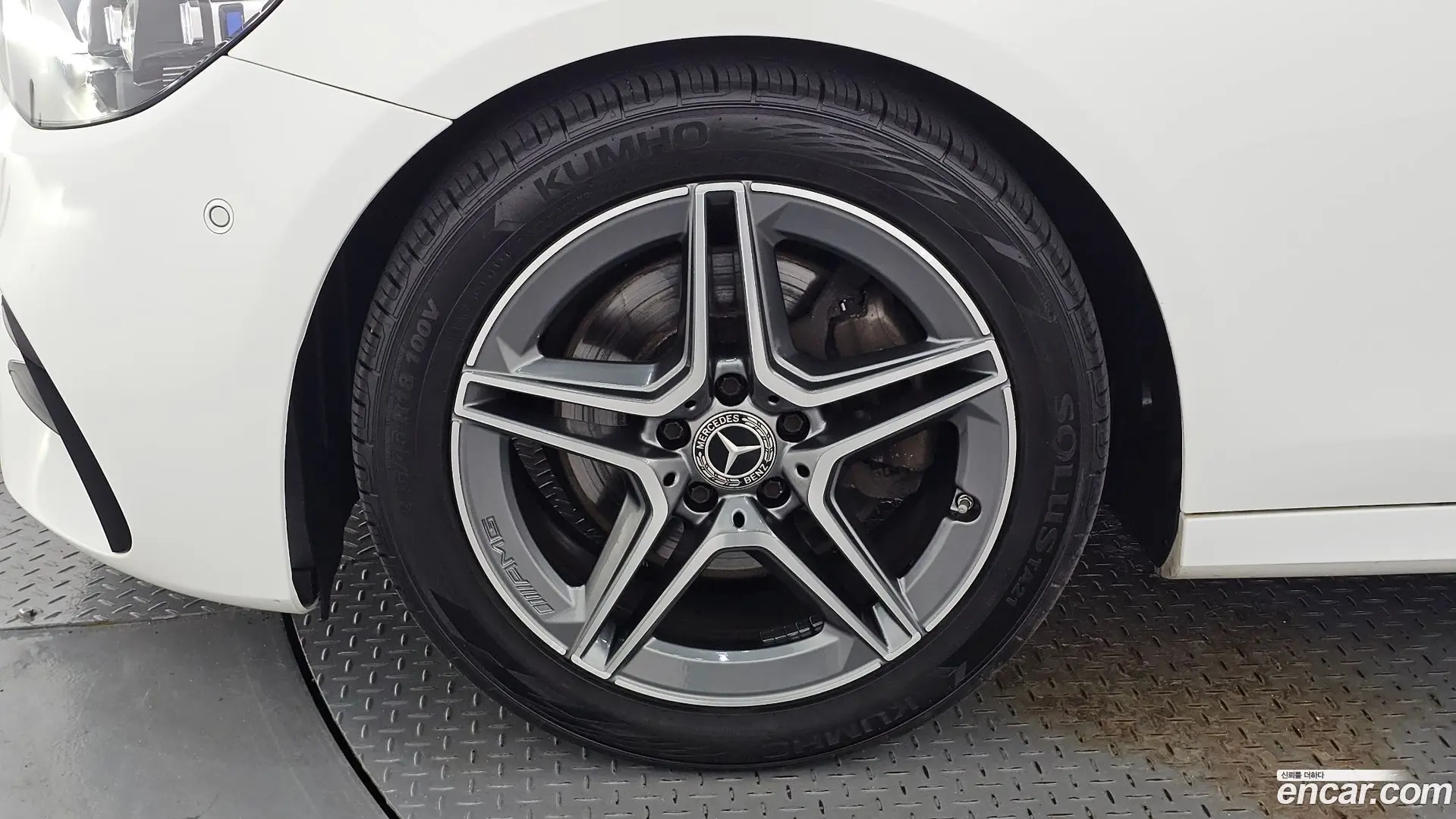 Mercedes-Benz E-Class E250 AMG Line