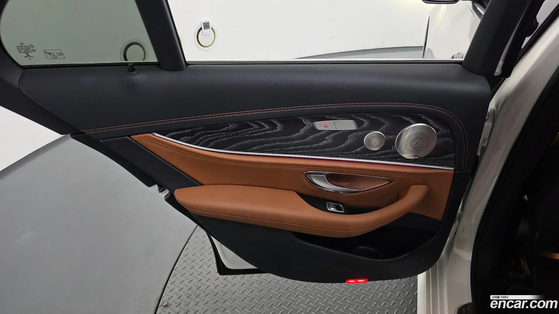 Mercedes-Benz E-Class E350 4MATIC AMG Line