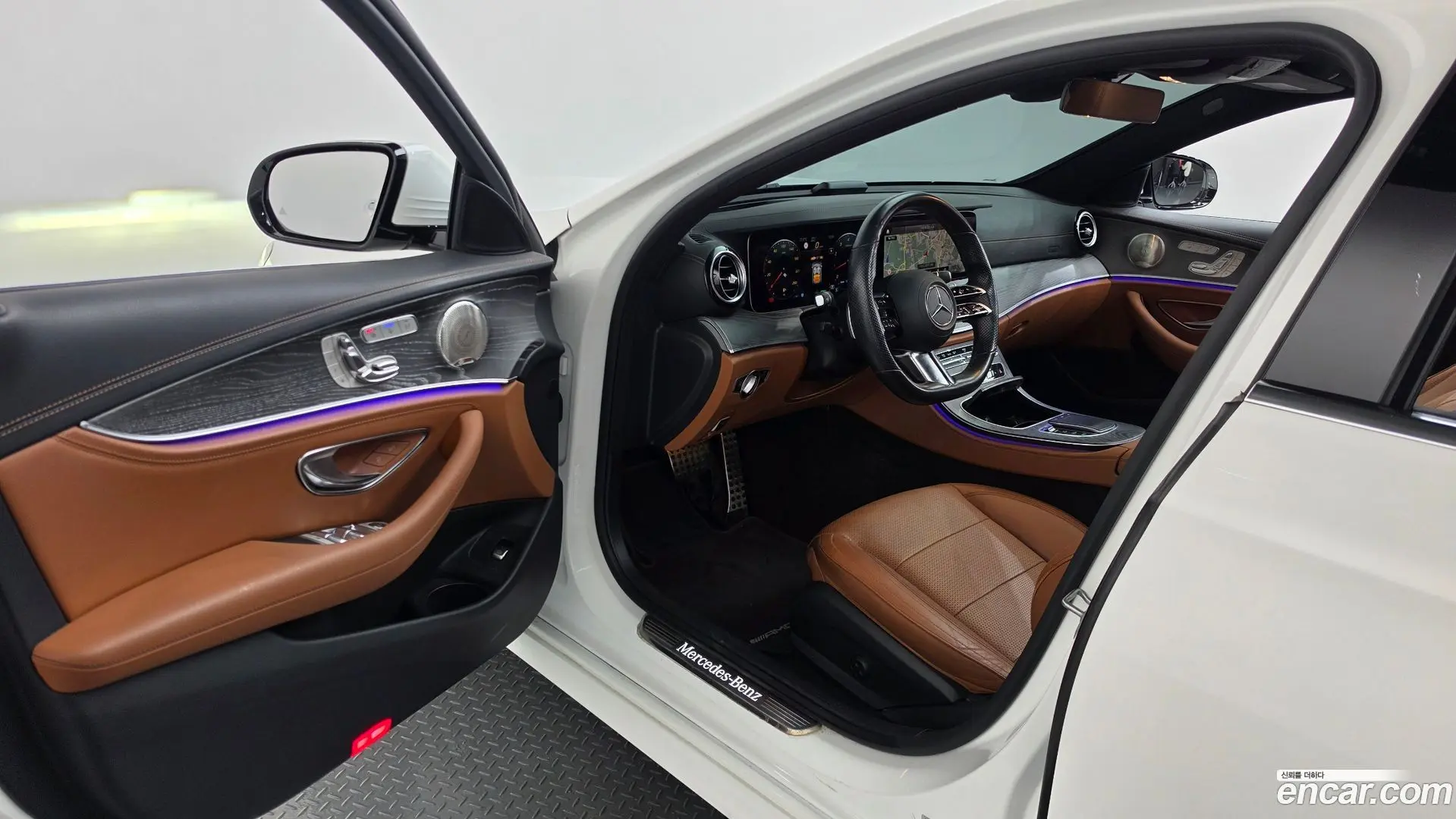 Mercedes-Benz E-Class E350 4MATIC AMG Line