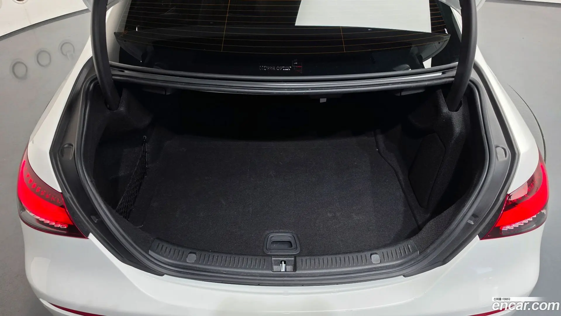 Mercedes-Benz E-Class E350 4MATIC AMG Line