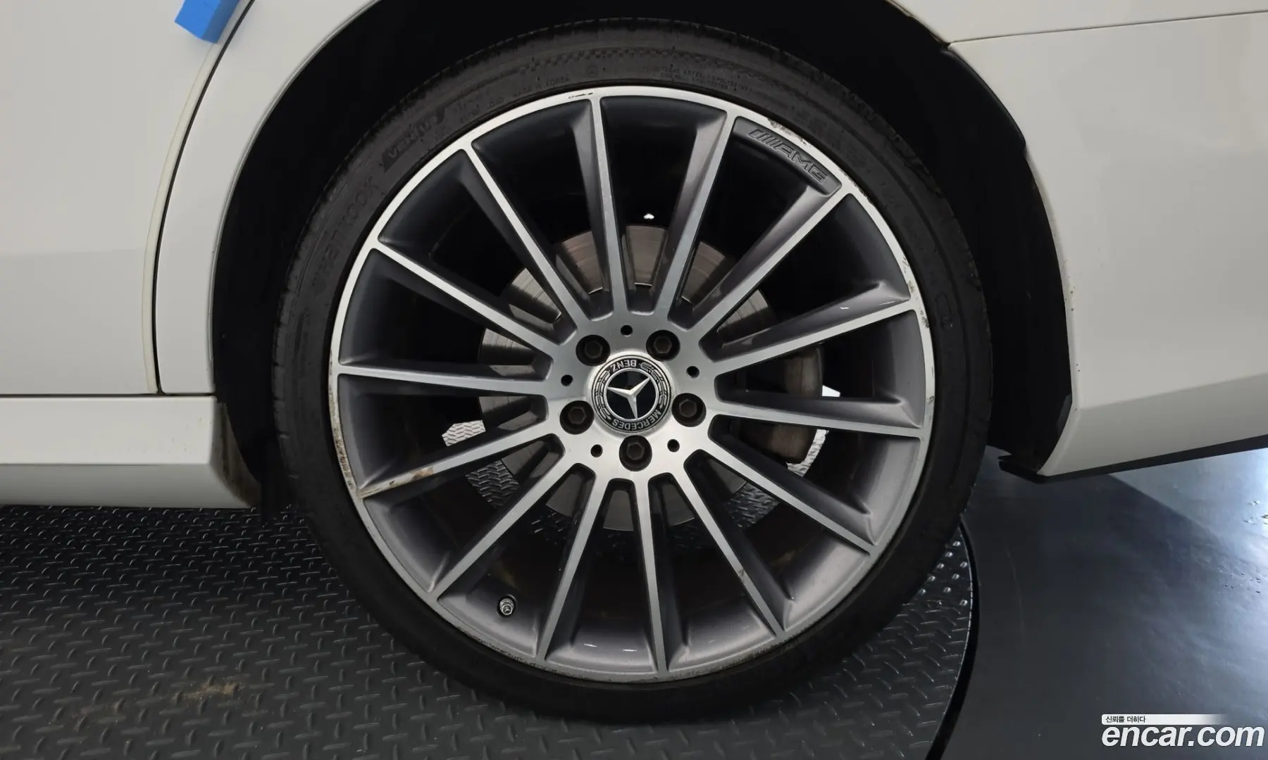 Mercedes-Benz E-Class E350 4MATIC AMG Line