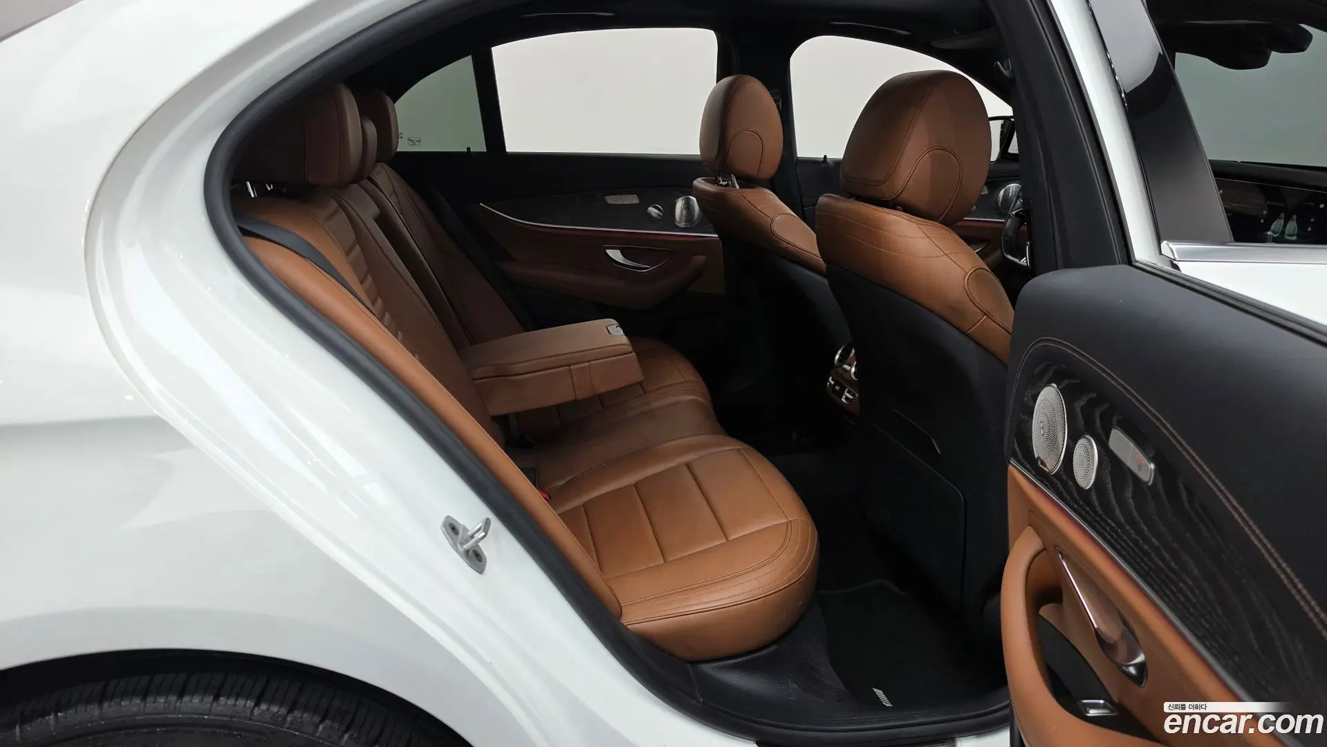 Mercedes-Benz E-Class E350 4MATIC AMG Line